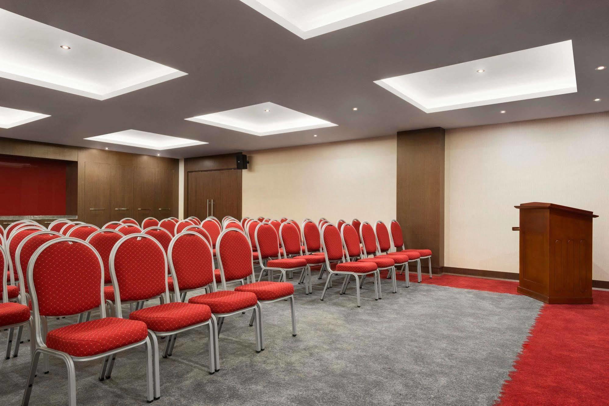 Ramada Encore Eskisehir Exterior foto